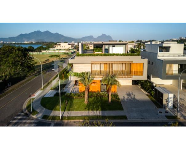 Foto de Apartamento com 800m² de área útil - Santos/SP